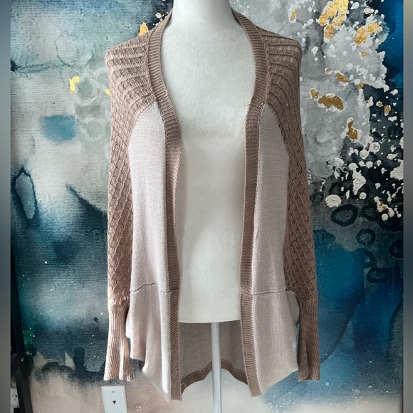 DAVI & DANI Tops - Davi & Dani | Neutral Batwing lightweight cardigan